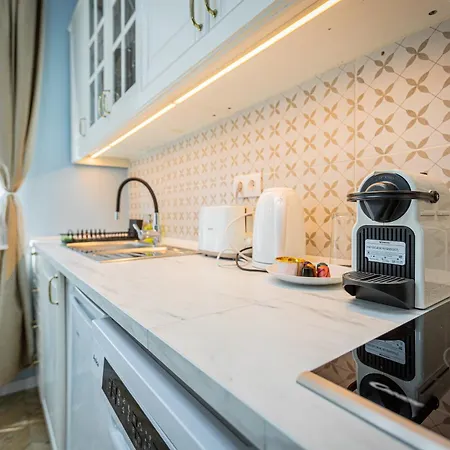 Elizabeth Boulevard Serenity